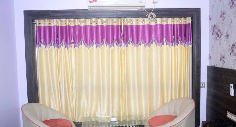 Hotel Girish, Kolkata 4